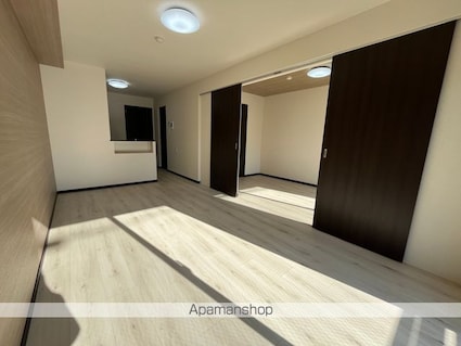 ＬＩＮＮＥＡ　ＭＩＫＵＭＯ[1LDK/45m2]のリビング・居間