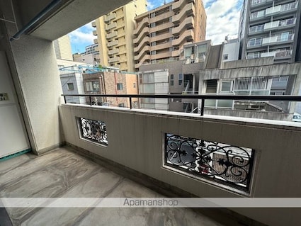 広島県広島市中区富士見町[1R/36.8m2]のバルコニー