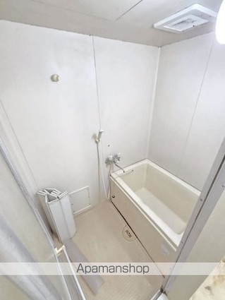 ＯＭＴＥＲＲＡＣＥ日野[3DK/60.28m2]のバス