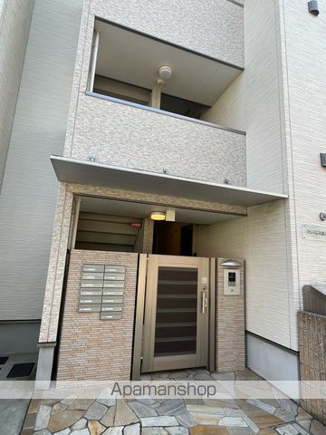 フジパレス浜寺石津II番館の玄関写真
