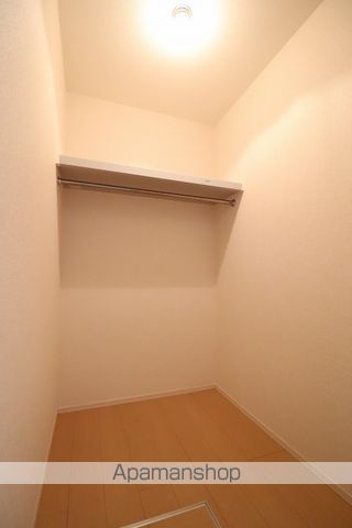 ジュネックス Bの内装写真