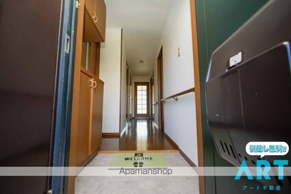 グラシアス道後[3LDK/68.97m2]の玄関