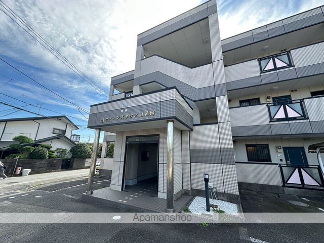 クイーンズタウンII番館の外観写真