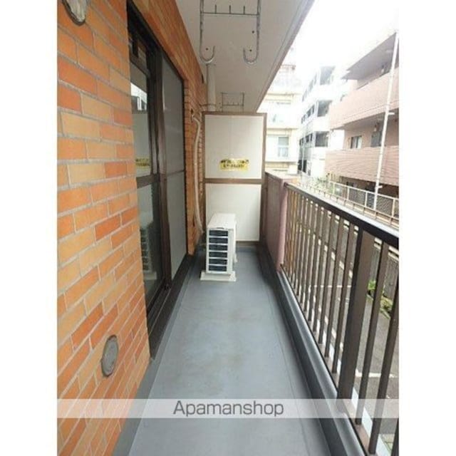 東京都世田谷区弦巻３丁目[3DK/56.7m2]のバルコニー