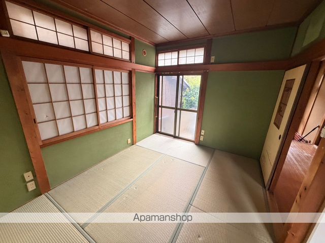 八幡市 2階建 築45年の内装写真