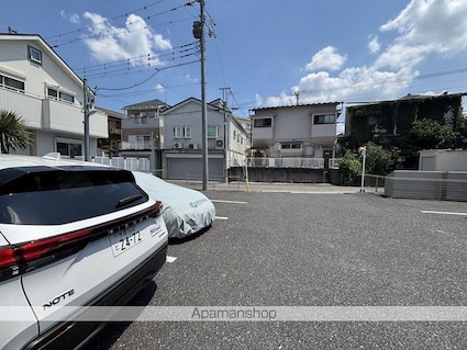 Ｓｔ．セシリア[1R/30.24m2]の駐車場