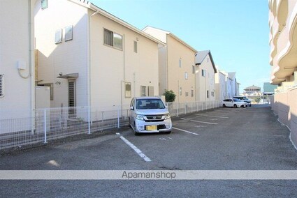 セントラルパーク土居田[3LDK/71.5m2]の駐車場1