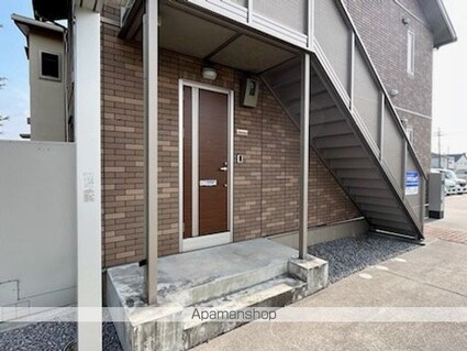 Ｋ　ＳＴＡＧＥ[2LDK/53.98m2]のエントランス