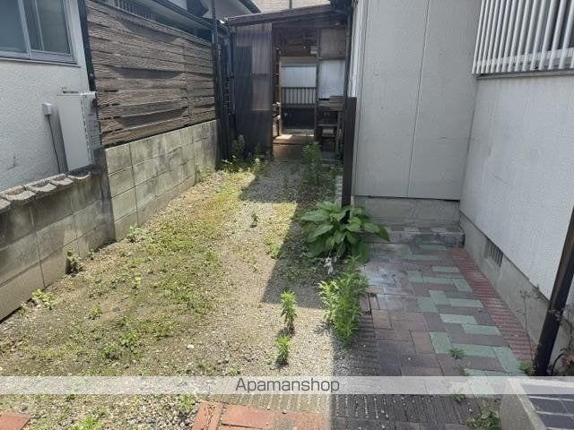 東大利貸家の内装写真
