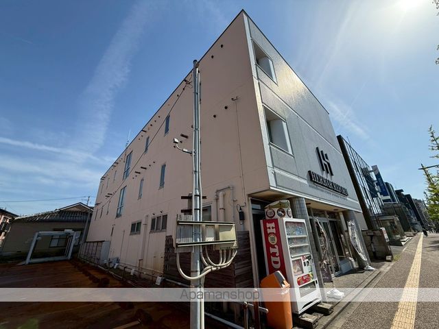 丸岩ビルの外観写真