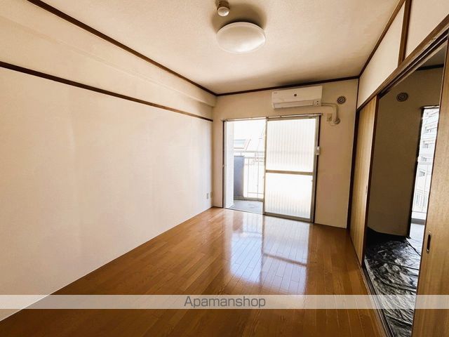 古本マンションの内装写真