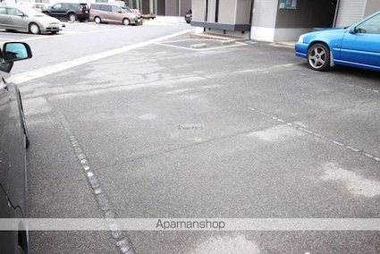 セジュール大前[2DK/48.79m2]の駐車場