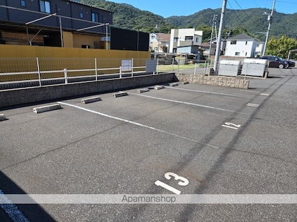 マナ　マルベリーＢ[1LDK/45.72m2]の駐車場1