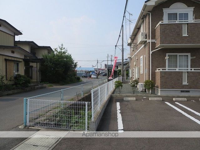 ラスタープレイスの周辺写真