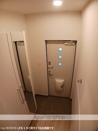 ニコリヴⅡ[2LDK/64.29m2]の玄関