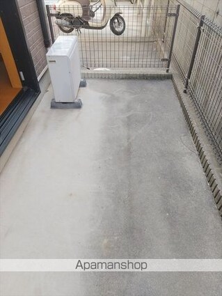 和歌山県和歌山市小松原５丁目[1K/21.66m2]の駐車場2