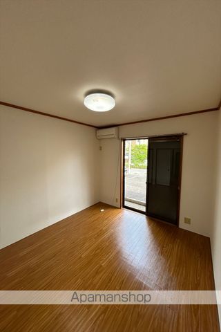 ハイツ成田の内装写真