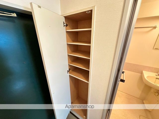 栄ハイツ八戸ノ里の内装写真