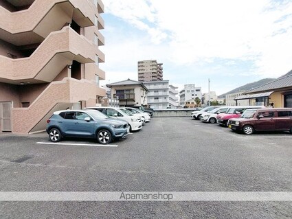 アルカサール道後[3LDK/72.54m2]の駐車場