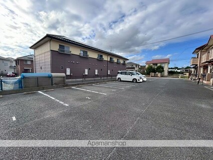 ヴェルドミール港ヶ丘　Ｉ[2LDK/57.9m2]の駐車場