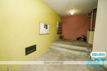 愛媛県松山市森松町[2LDK/49.98m2]のロビー2