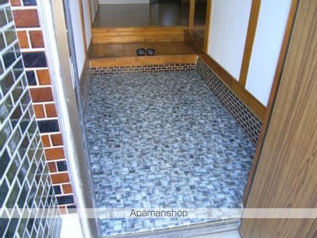 金屋荘[3K/66m2]の玄関