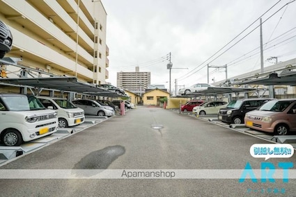 リアライズ竹原[1DK/41.38m2]の駐車場
