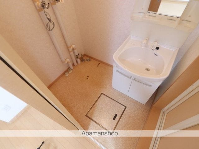 ロイヤルハイム拓勇西町Bの内装写真