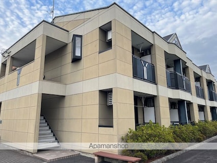 ＧＲＡＮＤＩＲ　ＴＨＲＥＥ　ＯＮＥ[1K/26.3m2]の外観1