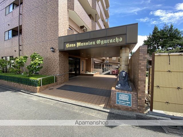 ライオンズマンション御倉町の玄関写真