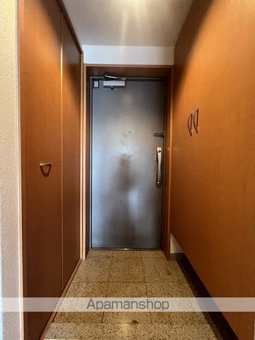 RESIUR−HUMEDAEASTの内装写真