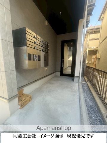 KEIAI RESIDENCE 北小金IIIの玄関写真