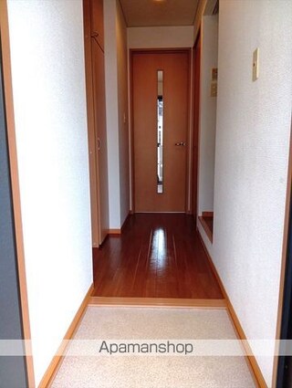 ＣＡＳＡ　ＧＲＡＮＤＥ　Ⅲ[1K/29.44m2]の玄関
