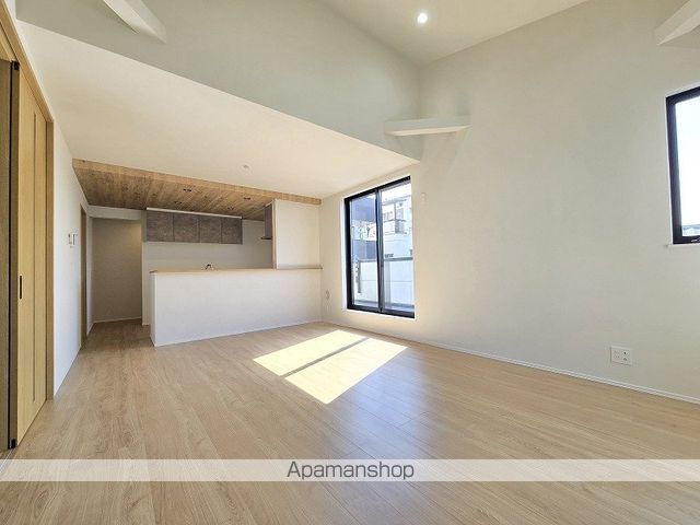 detached 東京都福生市武蔵野台２丁目23-10

地図を見る