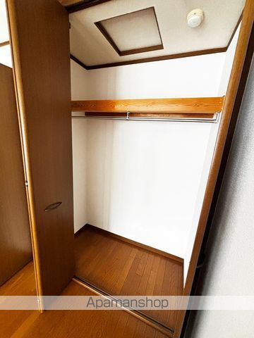 グロリアIの内装写真