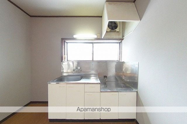 新潟市西区 2階建 築32年の内装写真