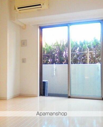 HUMAN RESIDENCEの内装写真