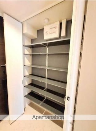 東京都国分寺市戸倉４丁目[2LDK/68.25m2]の玄関