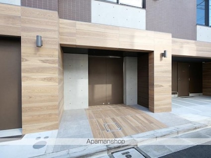 コンポジット渋谷本町[1K/23.69m2]のエントランス