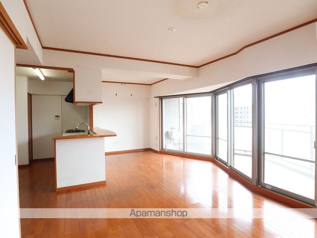 ライオンズシティ桜山の内装写真