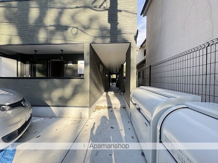 東京都福生市大字福生[1K/27.33m2]のエントランス