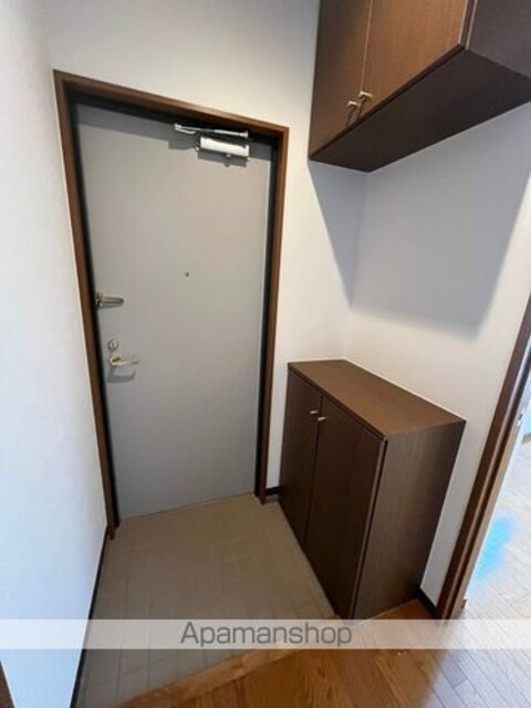 和歌山県和歌山市紀三井寺[3LDK/70.74m2]の玄関