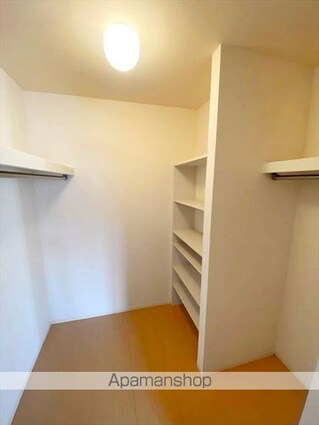 ジョイフルタウン西岡[1LDK/40.07m2]の収納