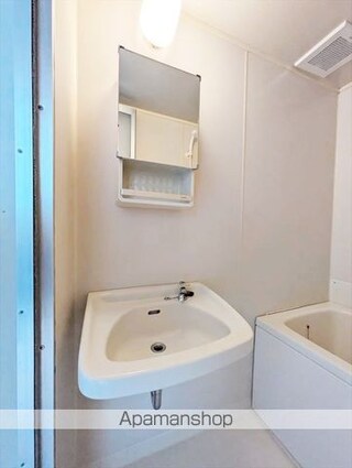 コーポ岡部　Ｂ棟[3K/41.77m2]の洗面所