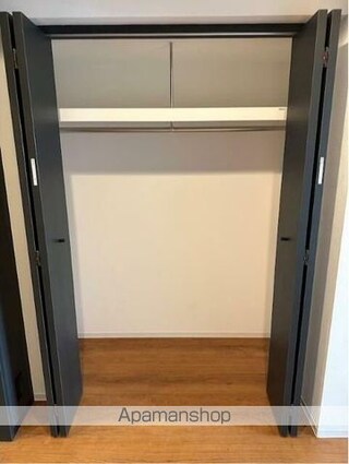 ＺＯＯＭ信濃町[2K/36.99m2]の収納