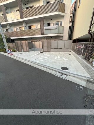 東京都新宿区上落合１丁目[1LDK/30.02m2]の駐車場