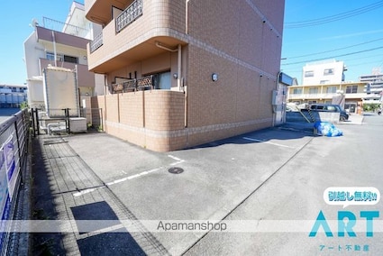 マリベールＫＭ道後[1K/28.47m2]の駐車場