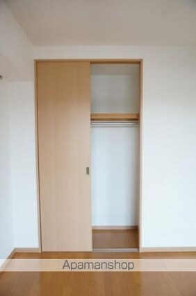 東京都新宿区余丁町[2LDK/54.74m2]の収納