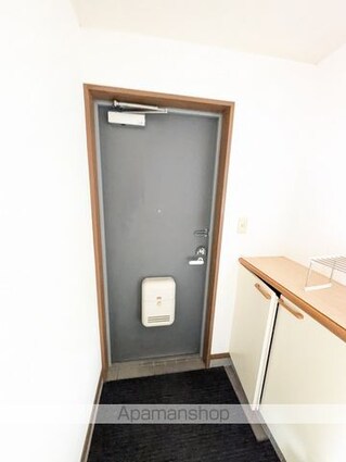 東京都中野区中央３丁目[1LDK/53.08m2]の玄関