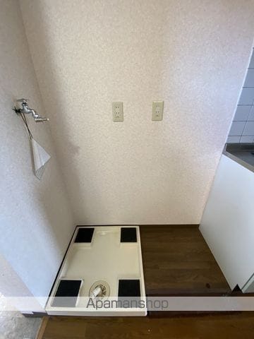 ベーネパラッツオアキの内装写真